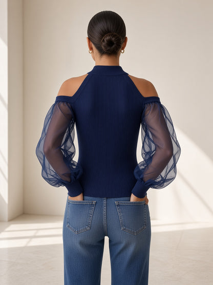 Top Sylvie canelé con mangas de organza en azul marino, vista de espalda – Vora Maison