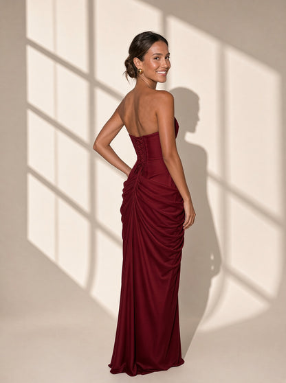 Vestido Sira palabra de honor en rojo vino, vista de espalda – Vora Maison